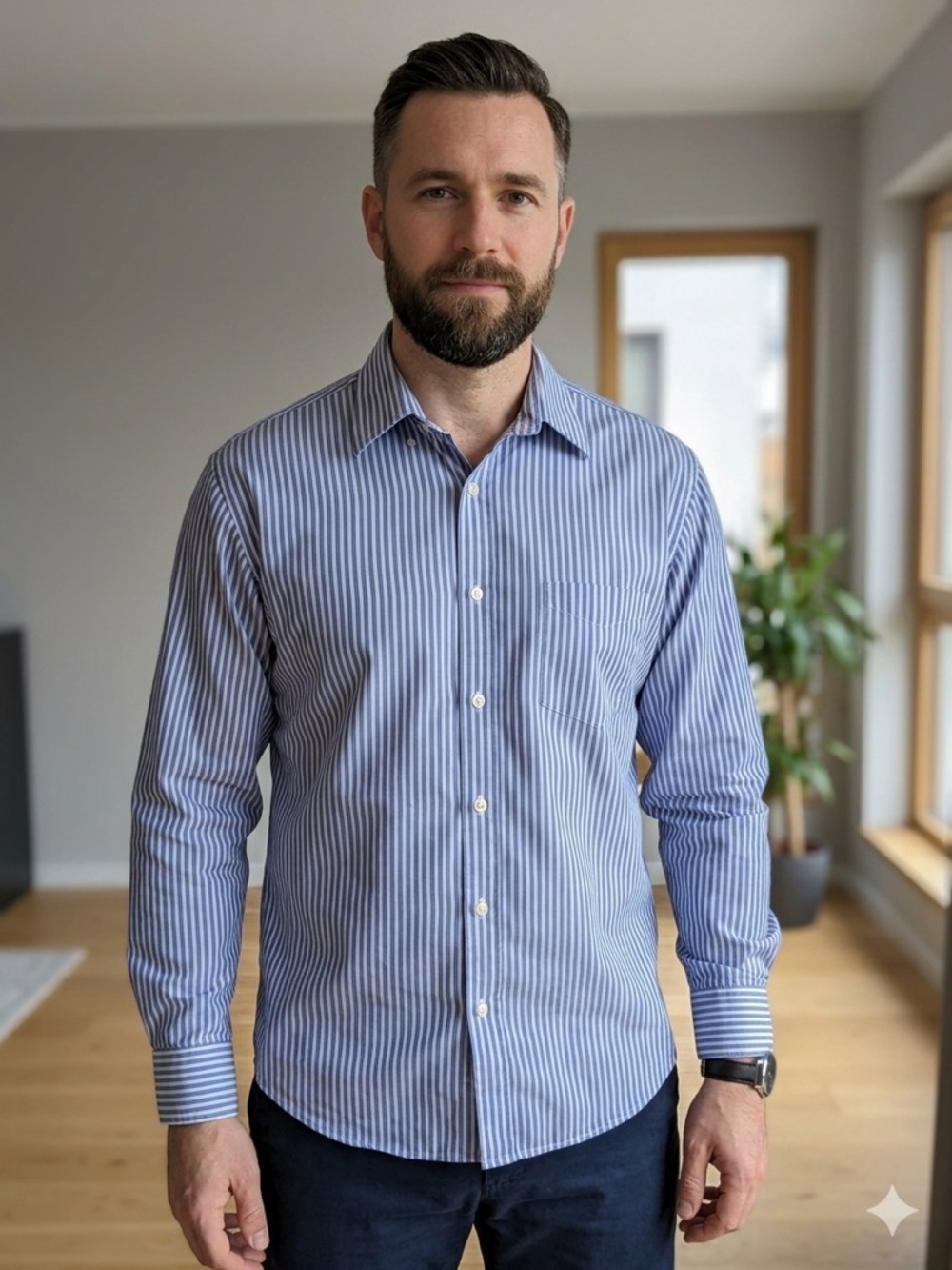 GAP Men's Blue Striped Long Sleeve Button Down Shirt - Fitted - Large